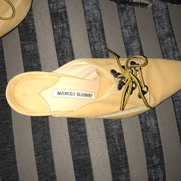 Manolo Blahnik size 8 heels - Picture 3 of 3